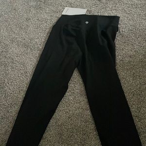 Lightweight high rise Lululemon yoga pants (leggings)